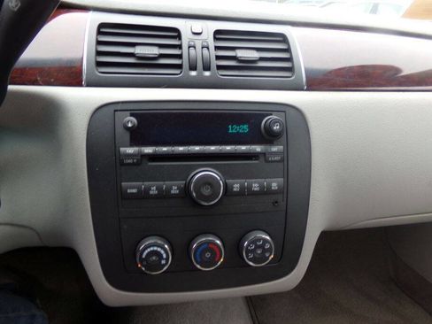 Used 2006 Buick Lucerne CX w/ Entertainment Package image 11
