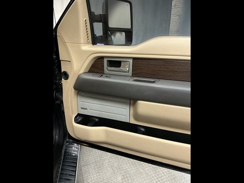Used 2014 Ford F150 Lariat w/ Equipment Group 502A Luxury AWD/4WD image 18
