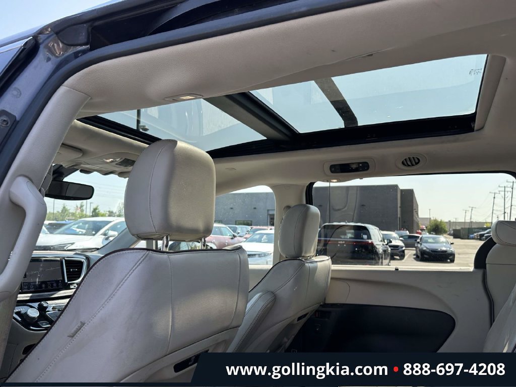 Used 2020 Chrysler Pacifica Limited FWD image 13