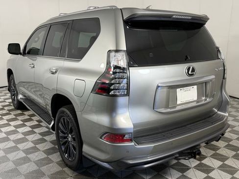 Used 2023 Lexus GX 460 Premium w/ Accessory Package AWD/4WD image 4
