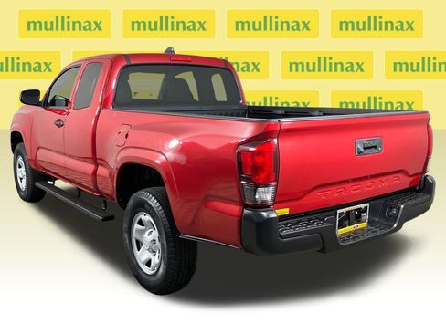 Used 2020 Toyota Tacoma SR image 8