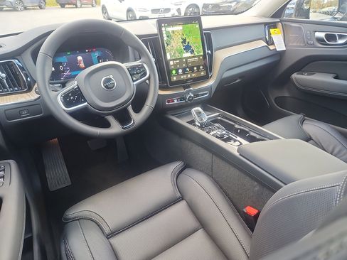 New 2026 Volvo XC60 B5 Ultra w/ Protection Package Premier image 3