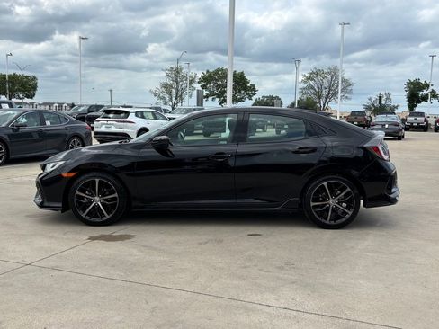 Used 2021 Honda Civic Sport image 2