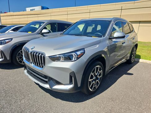 Used 2026 BMW X1 xDrive28i AWD/4WD image 3