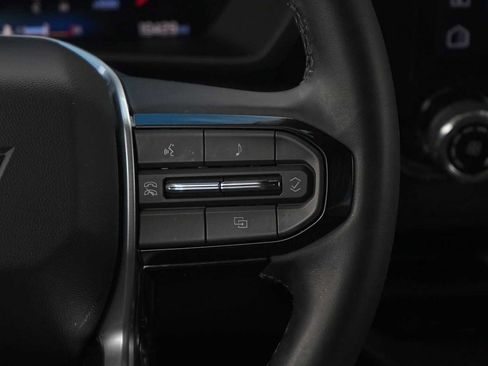 Used 2025 Chevrolet Colorado W/T w/ WT Convenience Package II RWD image 18