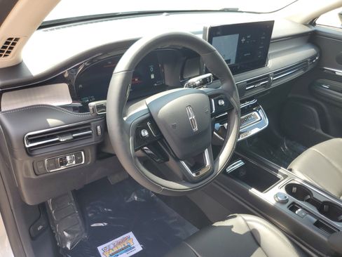 Certified 2024 Lincoln Corsair AWD w/ Equipment Group 101A image 13