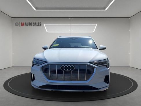 Used 2019 Audi e-tron Premium Plus AWD/4WD image 8