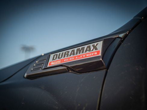 Used 2024 GMC Sierra 2500 AT4 w/ AT4 Premium Plus Package image 11