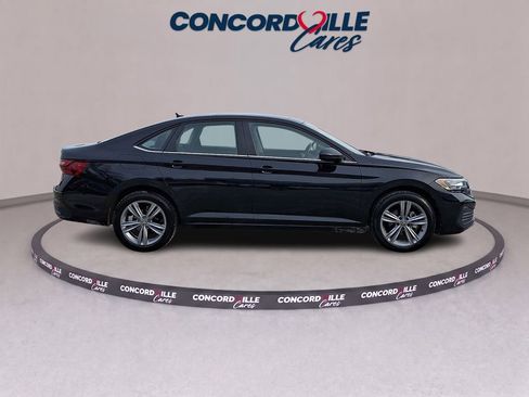 Used 2024 Volkswagen Jetta SE FWD image 7