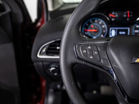 Used 2017 Chevrolet Cruze LT w/ Convenience Package image 34