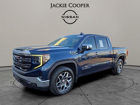 Used 2022 GMC Sierra 1500 SLT w/ SLT Convenience Package image 1