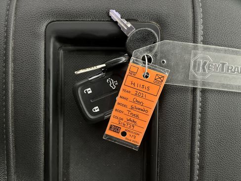 Used 2021 Chevrolet Silverado 1500 LTZ w/ Technology Package image 24