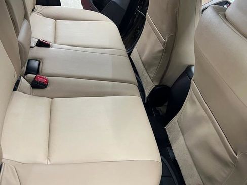 Used 2015 Toyota RAV4 Limited image 30