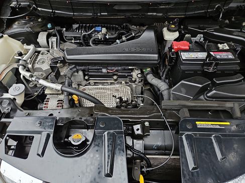 Used 2020 Nissan Rogue SL w/ Premium Package image 29