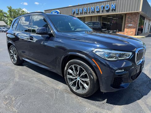 Used 2019 BMW X5 xDrive50i w/ M Sport Package AWD/4WD image 9
