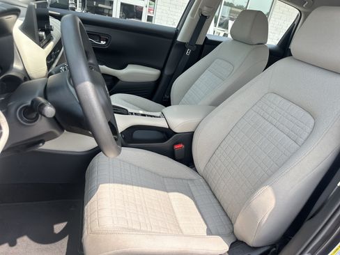 Used 2023 Honda HR-V LX image 11