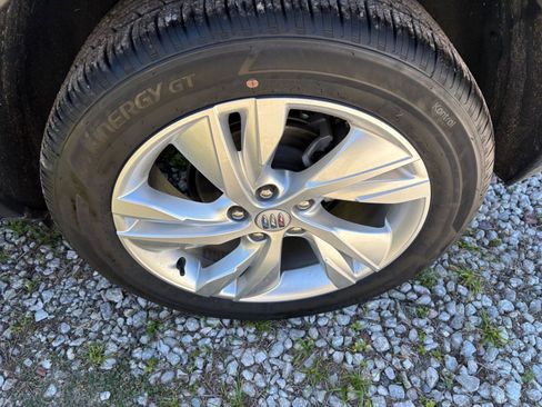 Used 2025 Buick Encore GX Preferred FWD image 32
