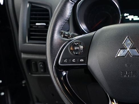 Used 2024 Mitsubishi Outlander Sport SE AWD/4WD image 19