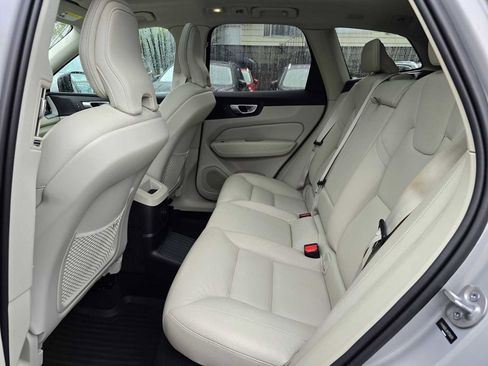 Certified 2024 Volvo XC60 T8 Plus w/ Protection Package Premier image 17