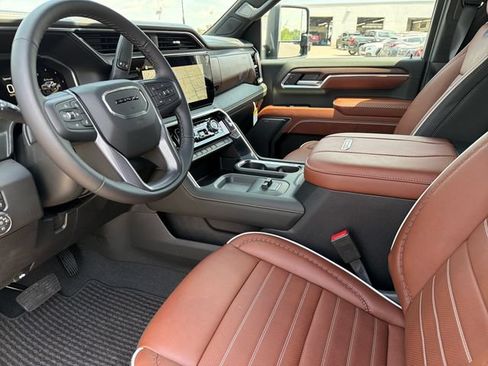 New 2026 GMC Sierra 2500 Denali Ultimate AWD/4WD image 18