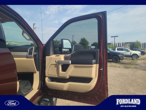 Used 2017 Ford F350 Lariat w/ Chrome Package AWD/4WD image 16