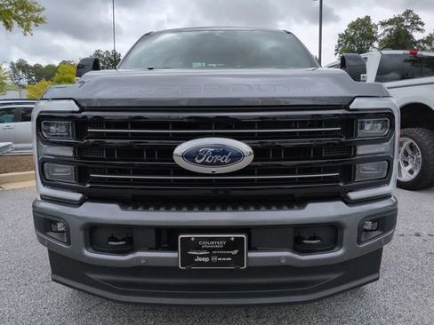 Used 2025 Ford F350 Platinum w/ FX4 Off-Road Package AWD/4WD image 7