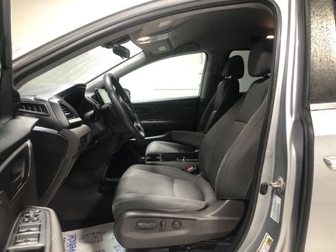 Used 2019 Honda Odyssey EX image 31