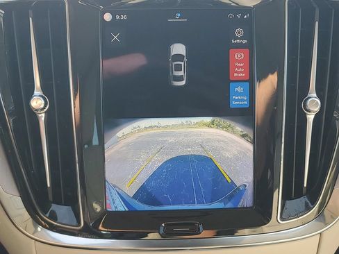 Used 2024 Volvo S60 B5 Core FWD image 23