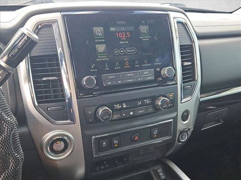 Used 2021 Nissan Titan SV w/ SV Convenience Package image 13