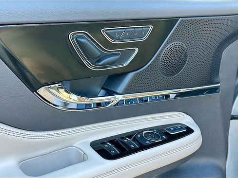 Used 2024 Lincoln Corsair Reserve image 18