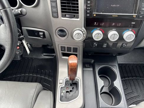 Used 2011 Toyota Tundra Limited w/ Memory Pkg AWD/4WD image 14