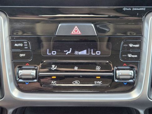 Certified 2023 Kia Sorento X-Line EX AWD/4WD image 17