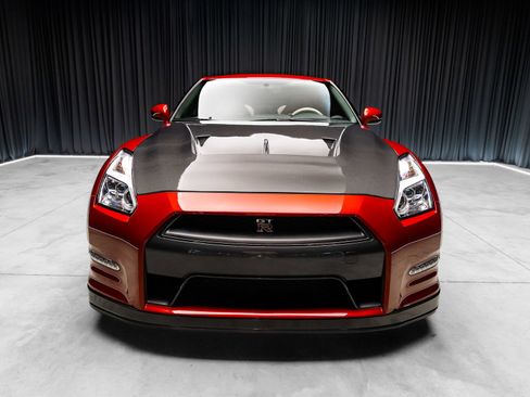 Used 2016 Nissan GT-R Premium AWD/4WD image 12