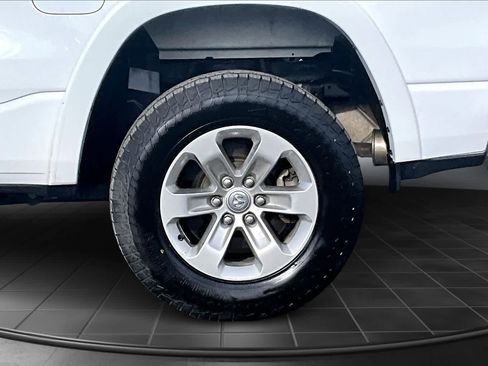 Used 2021 RAM 1500 Laramie w/ Off Road Group image 36