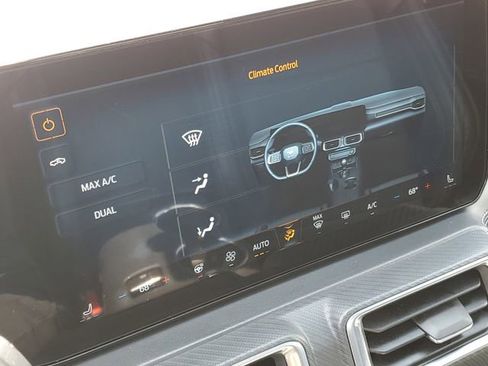 Used 2025 Ford Mustang Premium RWD image 17
