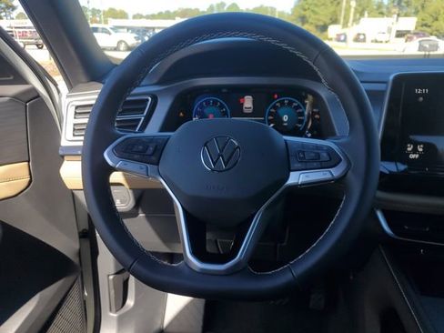 New 2026 Volkswagen Atlas Cross Sport SE FWD image 25