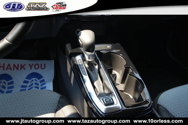 Used 2025 Chevrolet Trax LT w/ LT Convenience Package FWD image 16