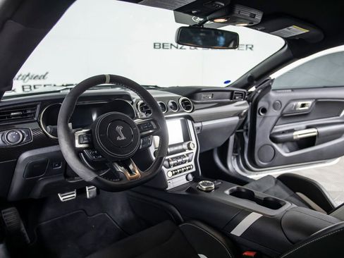 Used 2020 Ford Mustang Shelby GT500 w/ Technology Package image 22