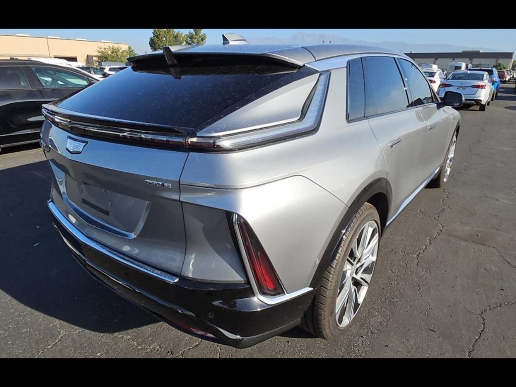 Used 2024 Cadillac Lyriq Luxury RWD image 4