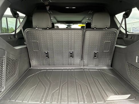 New 2026 Chevrolet Suburban High Country AWD/4WD image 38