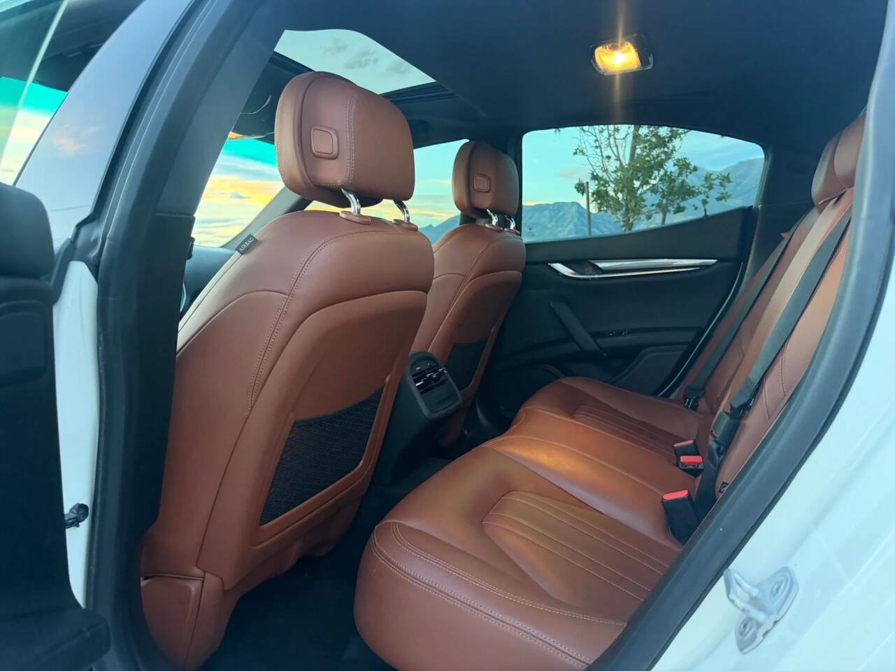 Used 2015 Maserati Ghibli RWD image 14