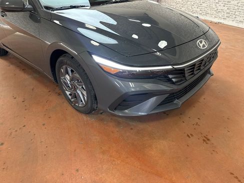 New 2026 Hyundai Elantra Blue image 9