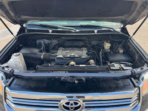 Used 2017 Toyota Tundra SR5 AWD/4WD image 23