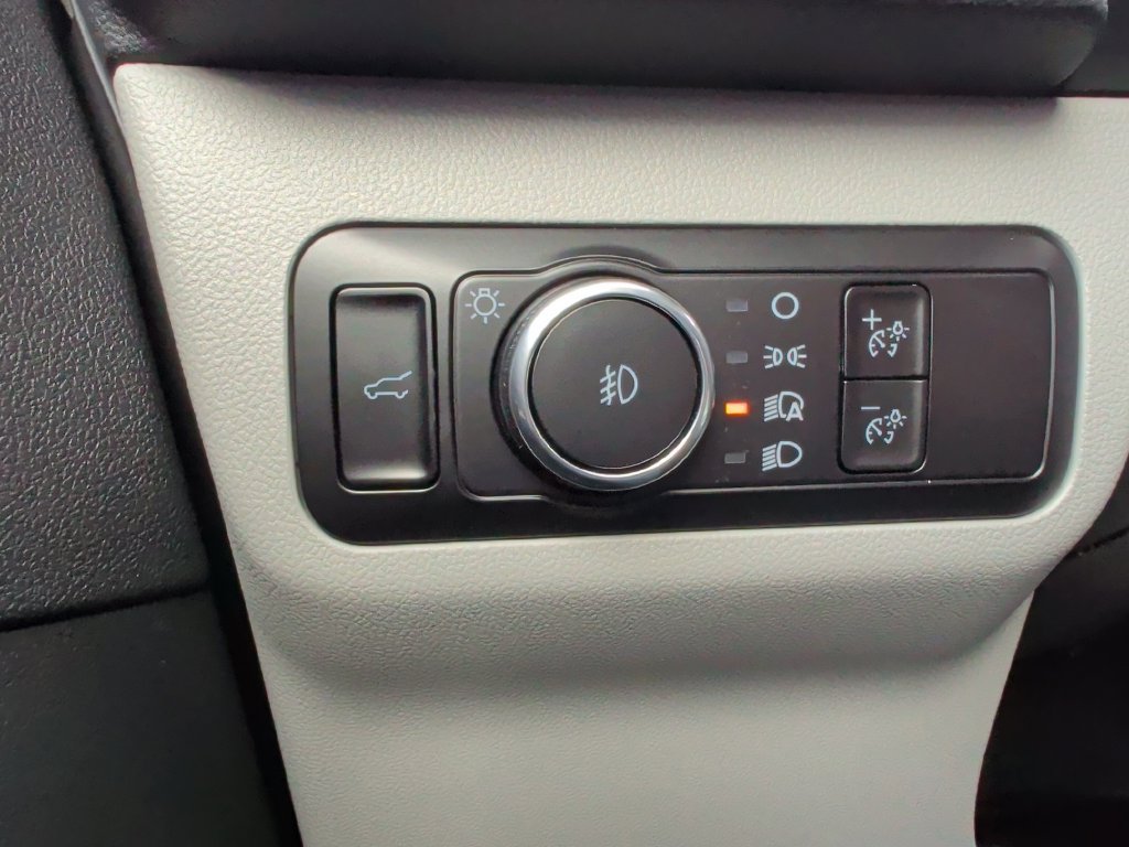 Certified 2023 Ford Escape Platinum AWD/4WD image 27
