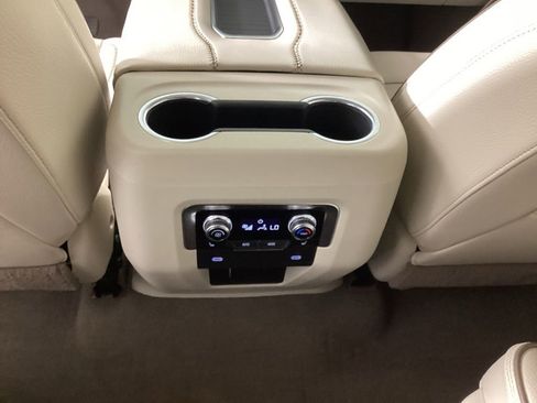 Used 2021 GMC Yukon Denali w/ LPO, Illumination Package AWD/4WD image 33