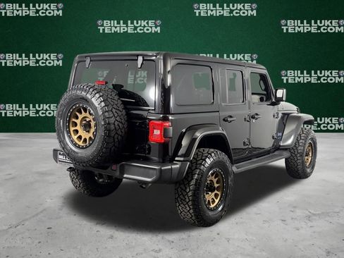 Used 2025 Jeep Wrangler Unlimited Sahara AWD/4WD image 6