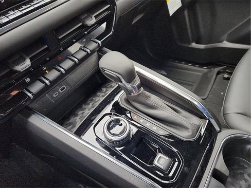 New 2024 GMC Canyon Elevation w/ Elevation Premium Package image 15