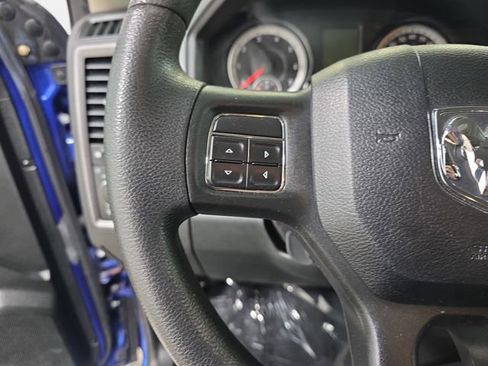 Used 2018 RAM 1500 Express AWD/4WD image 17