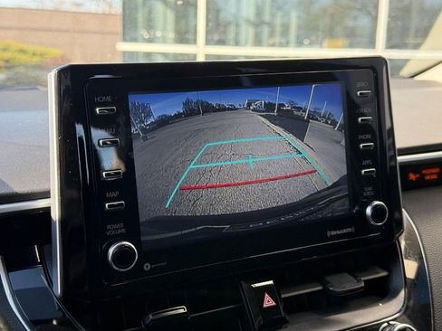 Used 2021 Toyota Corolla LE image 24