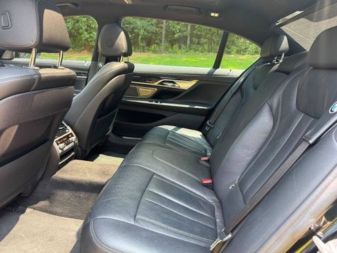Used 2019 BMW 740i w/ M Sport Package RWD image 16